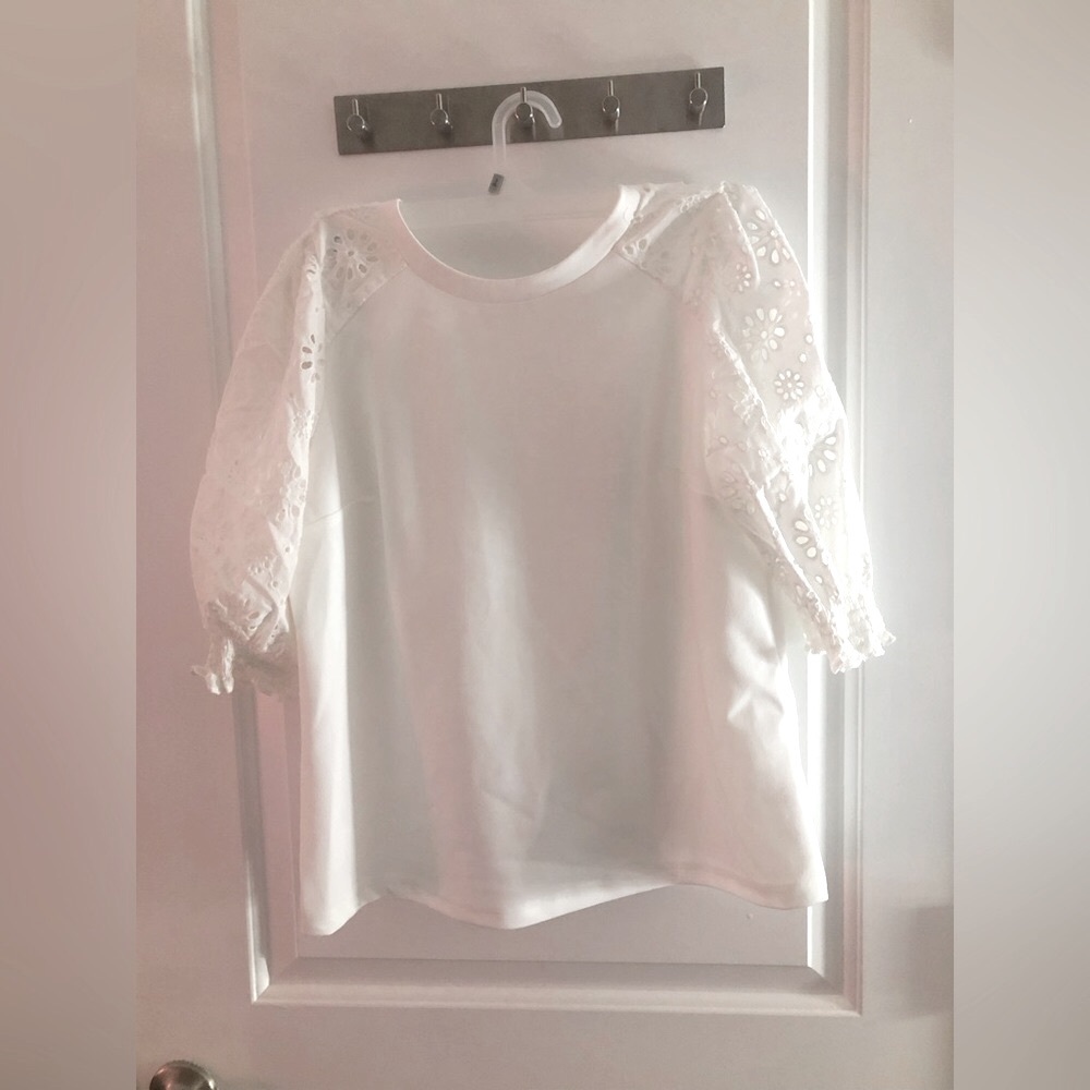 Nordstrom Rack - Melloday white top sz M NWT